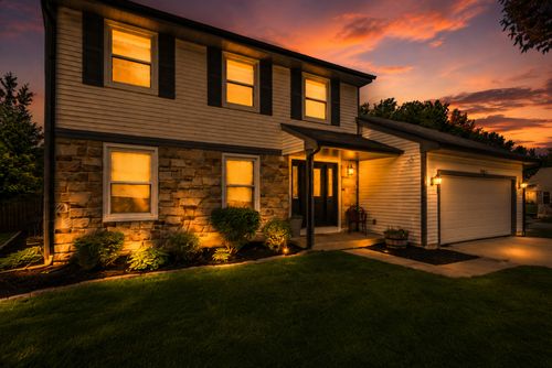30W254 Bedford Ln, Warrenville, IL, 60555-1102 | Card Image