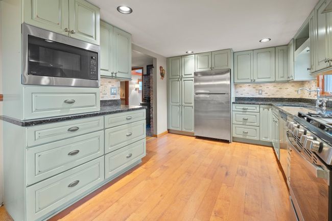 69 Hillvale Dr, House other with 4 bedrooms, 2 bathrooms and null parking in Manchestr Ctr VT | Image 18