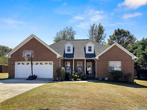 130 Stoney Mountain Dr, Guntersville, AL, 35976-7297 | Card Image