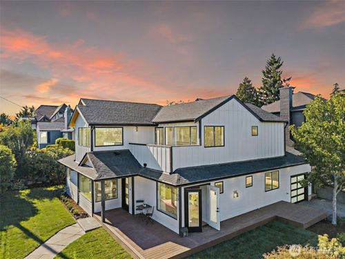 2700 W Smith St, Seattle, WA, 98199-3448 | Card Image