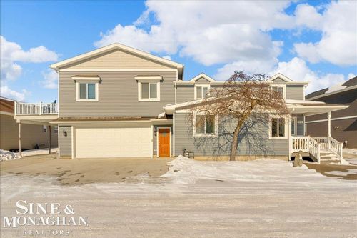 7846 Stark Dr, Clay, MI, 48001-3030 | Card Image