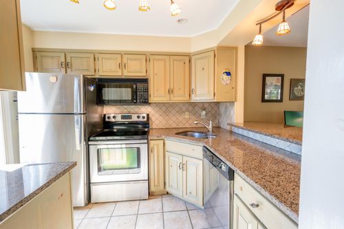 b-355 Lyman Bacheller Road, Hartford, VT, 05059 | Card Image