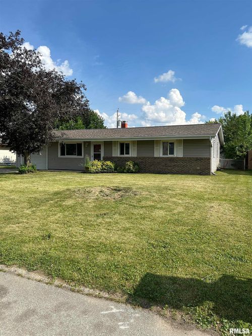 2010 W Daytona Dr, Peoria, IL, 61614-3807 | Card Image