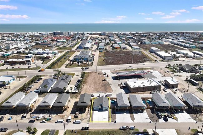 1931 Eskridge St, House other with 4 bedrooms, 2 bathrooms and null parking in Port Aransas TX | Image 35