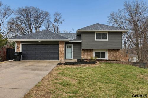 1104 Horseshoe Cir, Papillion, NE, 68046-3812 | Card Image