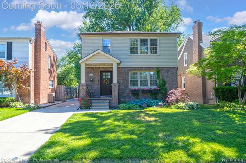 1625 Hampton Rd, Grosse Pointe Woods, MI, 48236-1366 | Card Image