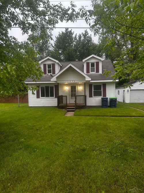 1080 Saratoga Ln, Saginaw, MI, 48601-9330 | Card Image