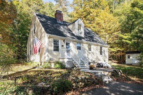 6 Gray Rd, Andover, MA, 01810-2204 | Card Image