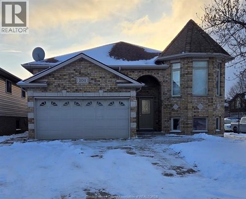 2011 Rockport St, Windsor, ON, N9G3A9 | Card Image