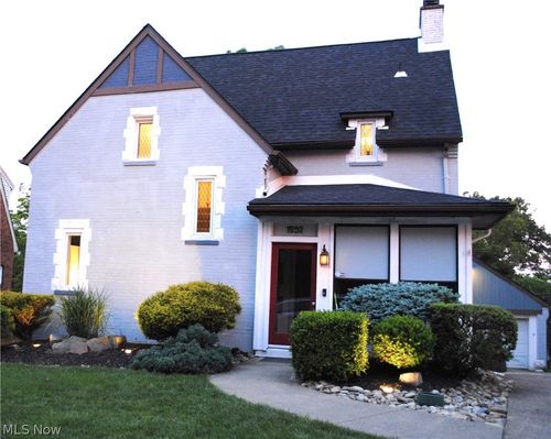 1952 Mccauslen Mnr, Steubenville, OH, 43952-1308 | Card Image