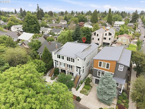5425 Ne 32nd Pl, Portland, OR, 97211-6837 | Card Image