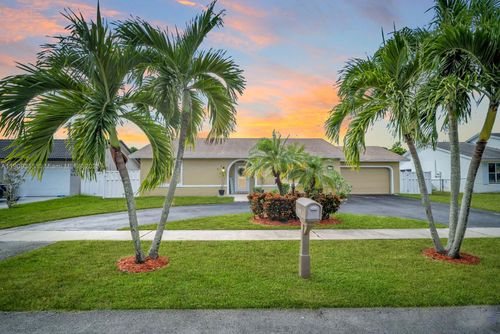 911 Nw 135th Way, Sunrise, FL, 33325-1110 | Card Image