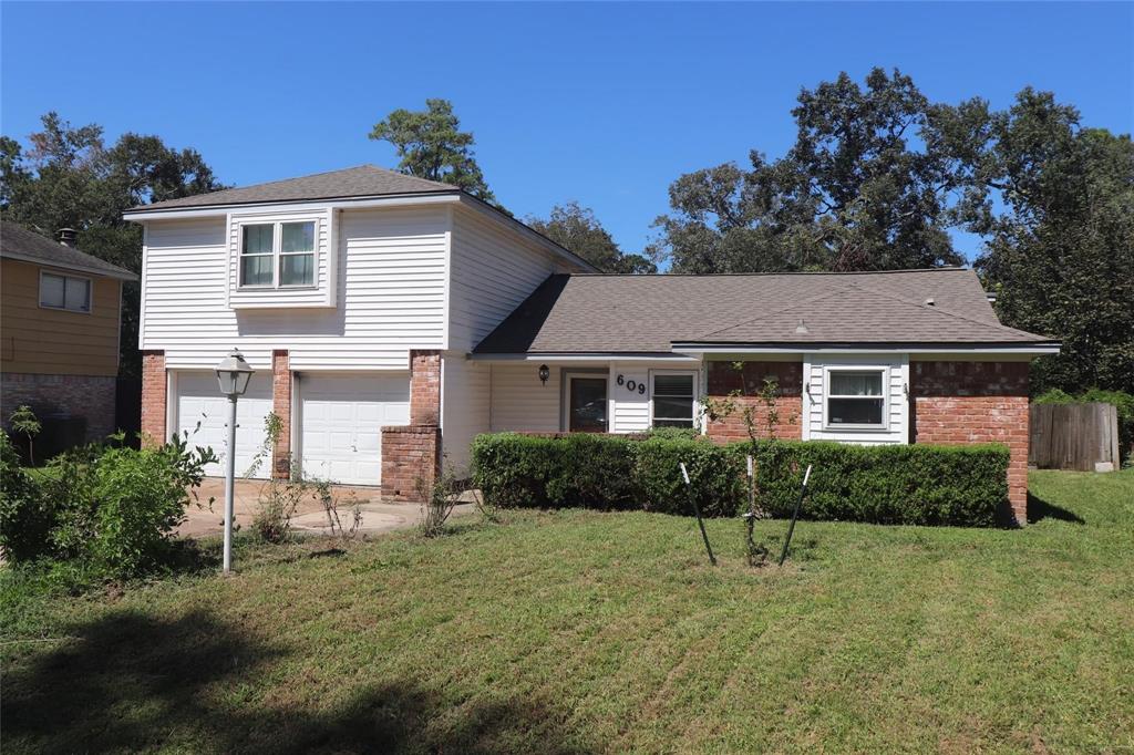Orangewood Dr, Conroe, TX 77302