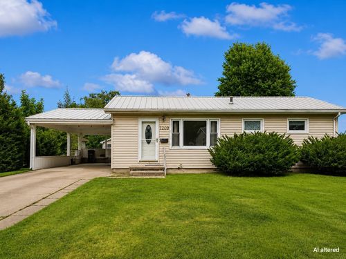 1209 Eleanor Dr, Waterloo, IA, 50701-3420 | Card Image