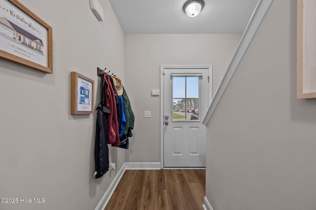 323 S Stingray Ln, Townhouse with 3 bedrooms, 3 bathrooms and 1 parking in Sneads Ferry NC | Image 4
