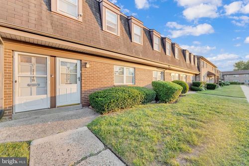 1117 Kaye Ct, BURLINGTON, NJ, 08016-2269 | Card Image