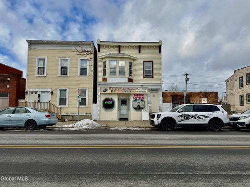327 5th Ave, Troy, NY, 12182-3220 | Card Image