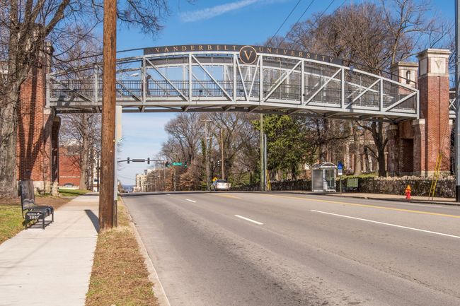 The Vanderbilt campus is just steps away. | Image 31