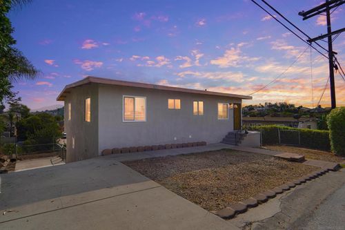 525 Pitta St, San Diego, CA, 92114-1810 | Card Image