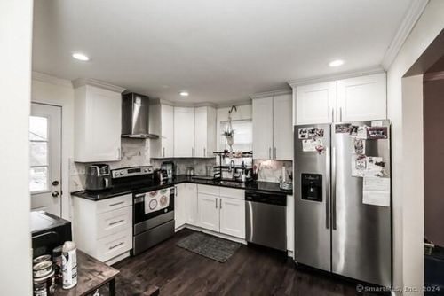 349 Queen St, Bridgeport, CT, 06606-3432 | Card Image