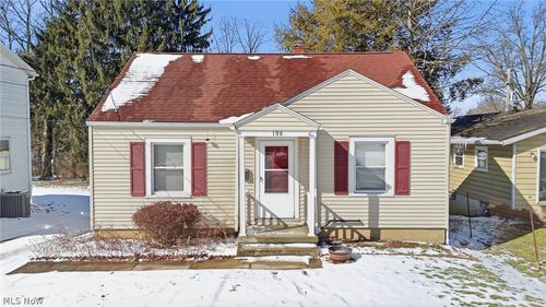 198 Summit St, Wadsworth, OH, 44281-2240 | Card Image