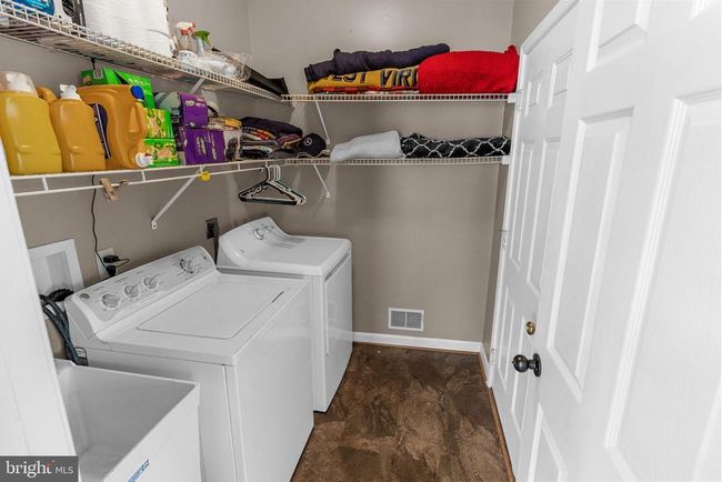 78 Irish Ln, House other with 5 bedrooms, 4 bathrooms and null parking in Martinsburg WV | Image 23