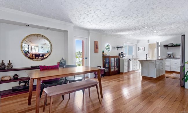 931 Mesher Pl, House other with 3 bedrooms, 3 bathrooms and 4 parking in Esquimalt BC | Image 16