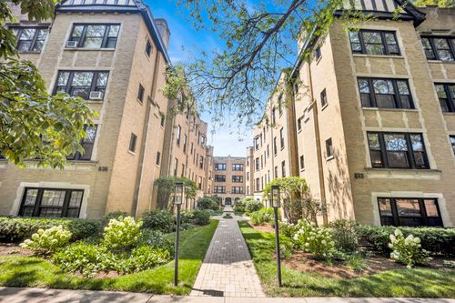 apt-b2-826 Michigan Ave, Evanston, IL, 60202-2542 | Card Image