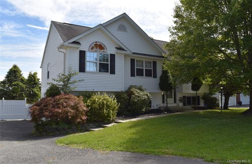 21 Walden Estates Rd, Walden, NY, 12586-3400 | Card Image