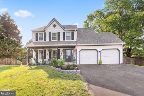 5835 Stone Ridge Dr, CENTREVILLE, VA, 20120-2888 | Card Image