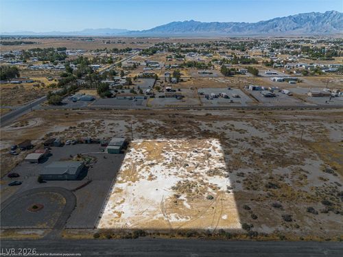 3081 W Donner St, Pahrump, NV, 89048-2824 | Card Image