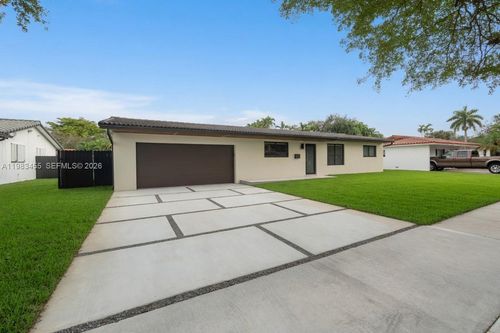 14515 Mahogany Ct, Miami Lakes, FL, 33014-2635 | Card Image