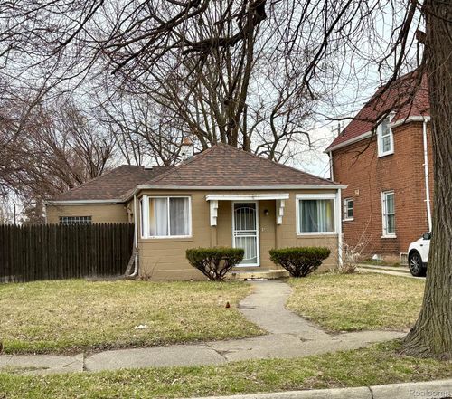 11205 Kennebec St, Detroit, MI, 48205-3245 | Card Image