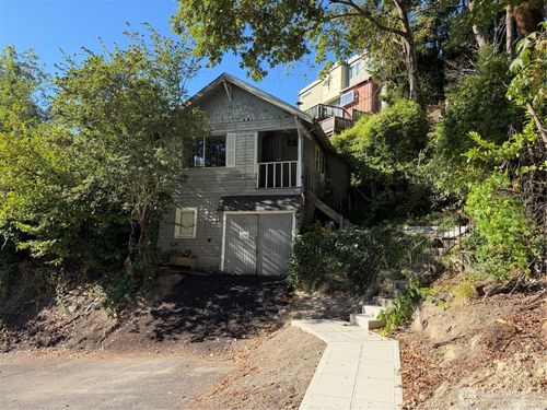 2814 S Grand St, Seattle, WA, 98144-4831 | Card Image