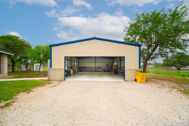 120 County Road 6867, House other with 2 bedrooms, 2 bathrooms and null parking in Natalia TX | Image 37