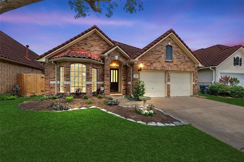 48 Cherry Hills Dr, Jersey Village, TX, 77064-4072 | Card Image