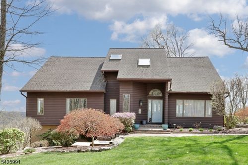 6 Copperas Ridge Rd, Newfoundland, NJ, 07435-1221 | Card Image