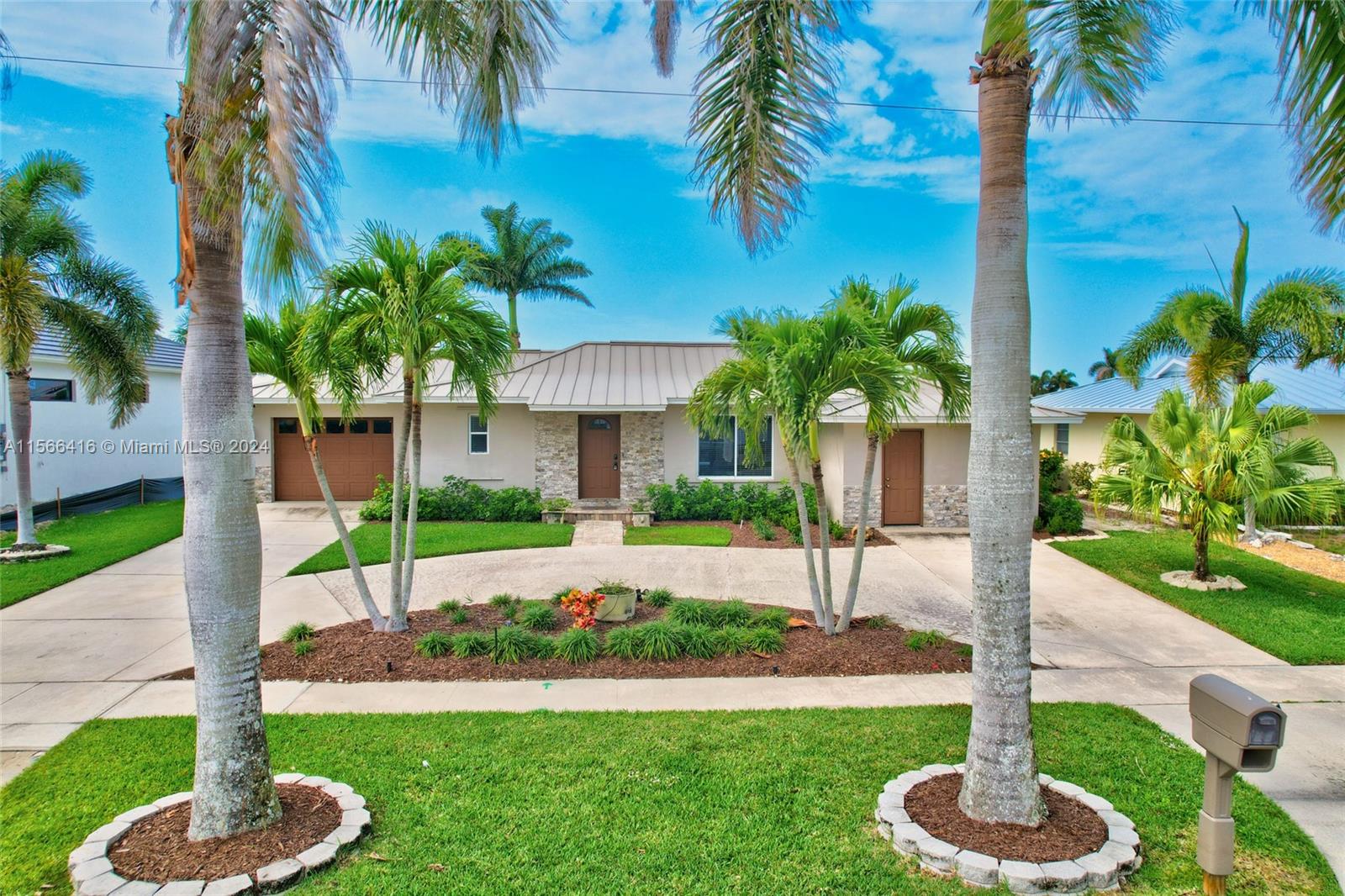 Willow Ct, Marco Island, FL 34145