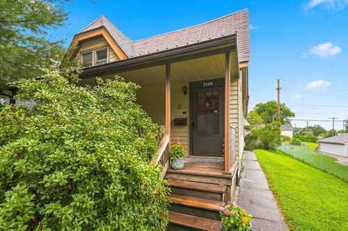 2508 Western Ave, Davenport, IA, 52803-2740 | Card Image