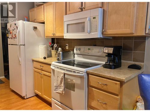 101-2126 68th Ave, Grand Forks, BC, V0H1H4 | Card Image
