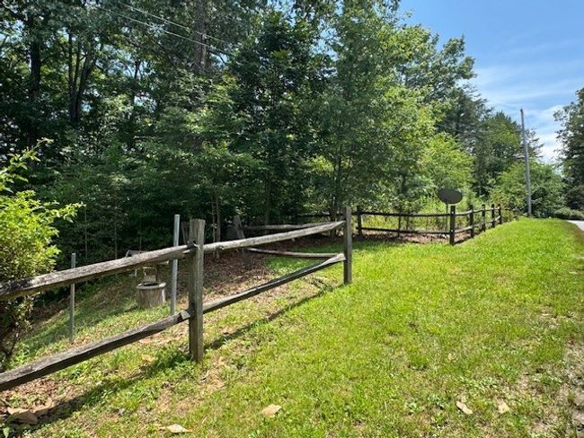 389 Skyview Acres Dr, Home with 2 bedrooms, 1 bathrooms and null parking in Murphy NC | Image 6