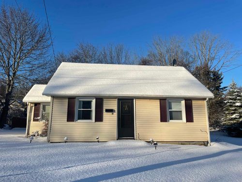 7 Central Ave, Portsmouth, NH, 03801-3517 | Card Image