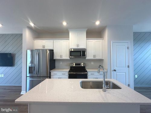 10 Coolidge Ave, RANSON, WV, 25438-4526 | Card Image