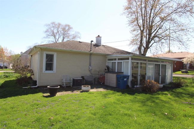 304 E Washington St, House other with 2 bedrooms, 1 bathrooms and null parking in Culver IN | Image 13