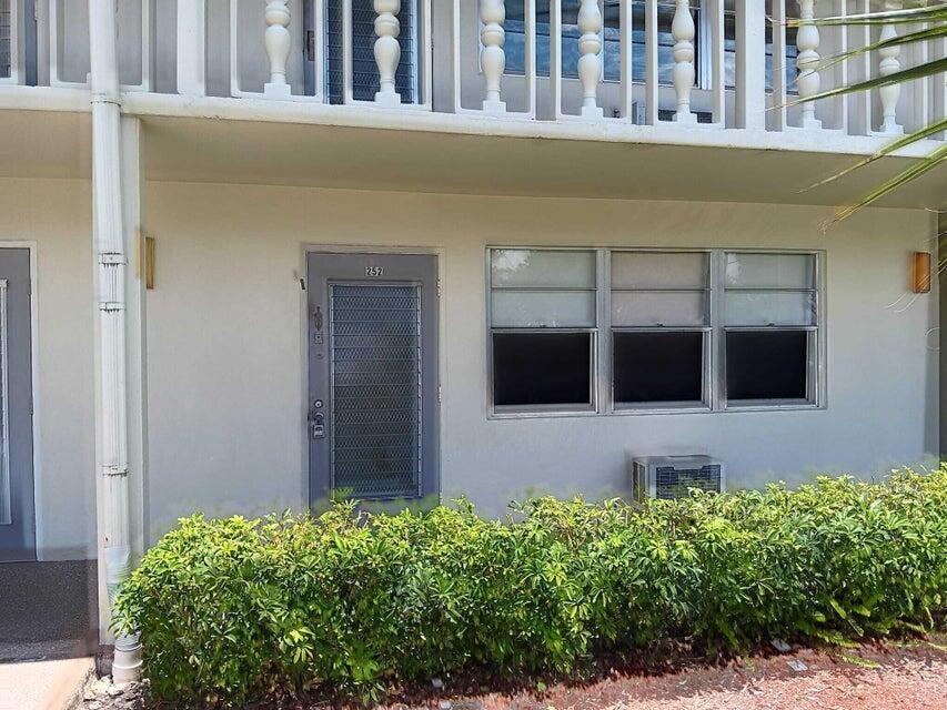 Newport P , Deerfield Beach, FL 33442
