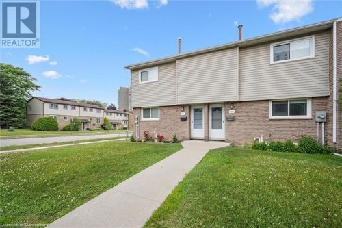 a-320 Bluevale St N, Waterloo, ON, N2J4G3 | Card Image