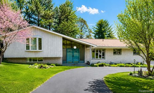 6579 Balmoral Ter, Clarkston, MI, 48346-3348 | Card Image