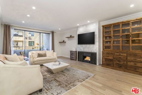 414-8455 Fountain Ave, West Hollywood, CA, 90069-2905 | Card Image