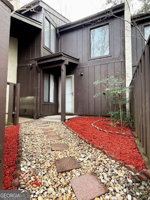 94 Cobblestone Crk, Peachtree City, GA, 30269-1135 | Card Image