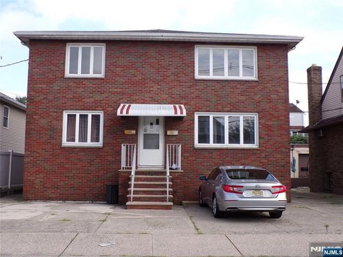 22 John St, East Rutherford, NJ, 07073-1055 | Card Image